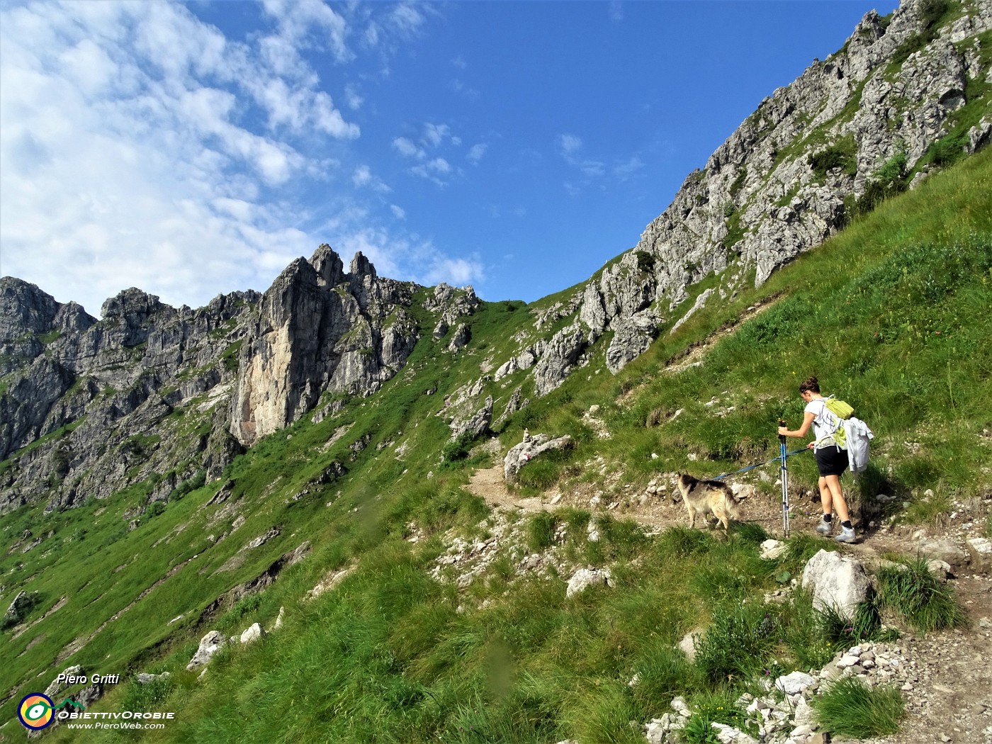 21 Dal Col dei Brassamonti (1755 m) al Passo La forca (1848 m).JPG -                                